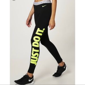 NIKE “Just Do It” Logo Leggings